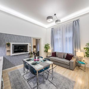 Central Market Residence